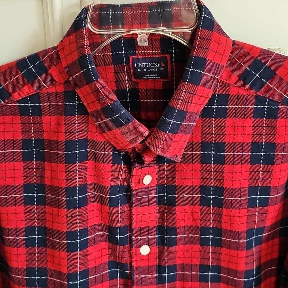 UNTUCKit Red and Black Checkered Flannal Shirt
